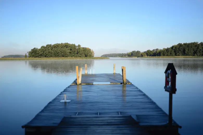 Picture of a lake