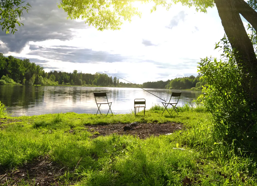 A picture of a river fishing place