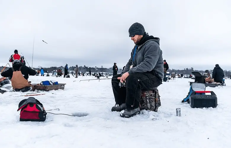 Can You Use a Regular Fish Finder for Ice Fishing
